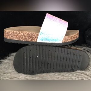 Barely Used young girls slide sandals, size Medium (11/12)